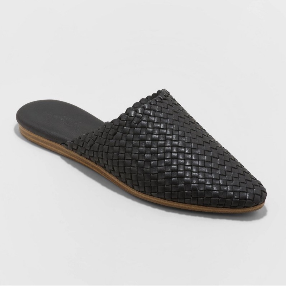 Universal Thread Black Woven Mule Slide